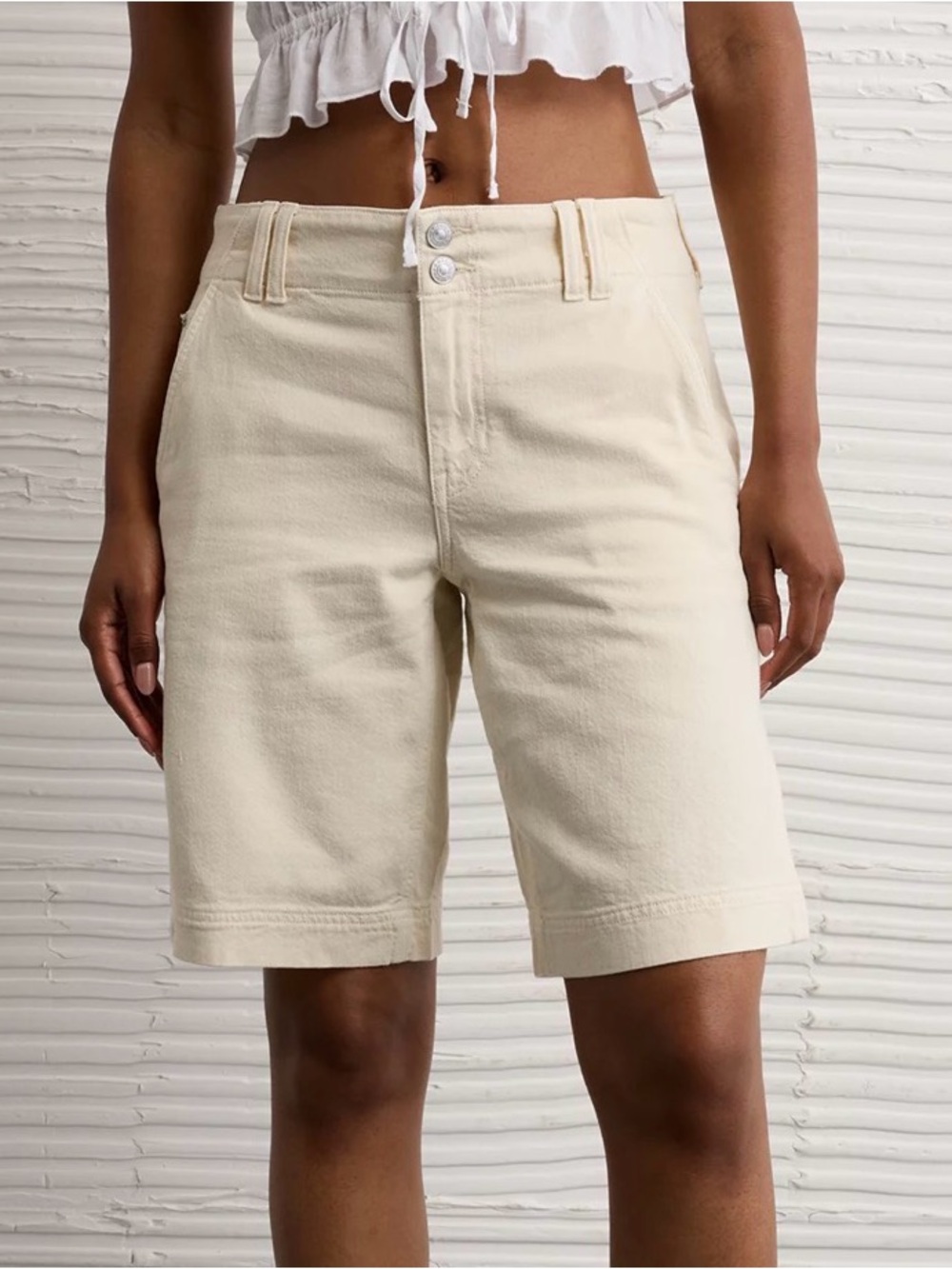 LOFT chino Light beige long women’s Shorts size 2 elegant Chic old money